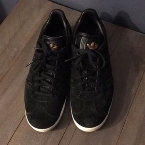 Woman’s adidas gazelles